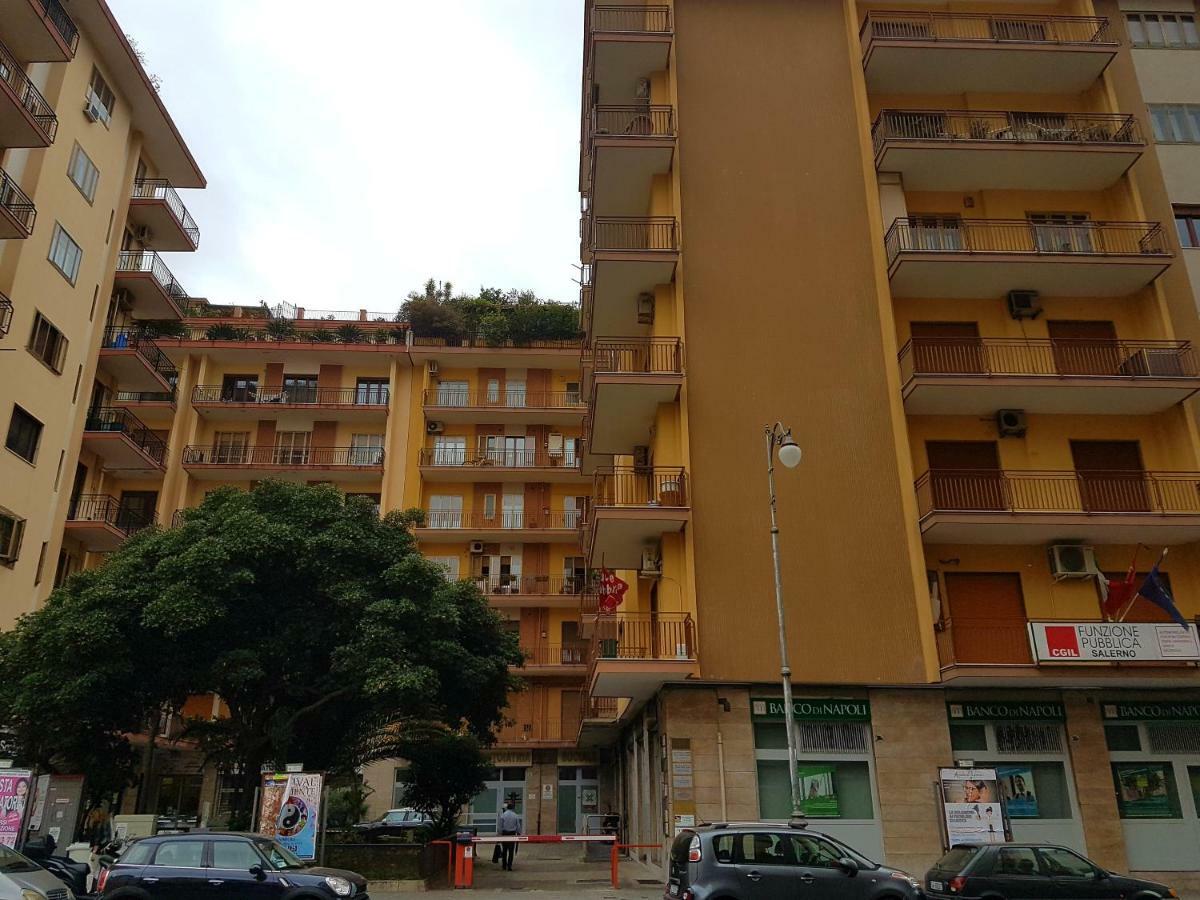 B&B In Centro 33 Salerno Exterior foto